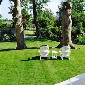 Le Petit Chateau Vaartdijk , Leffinge Bélgica